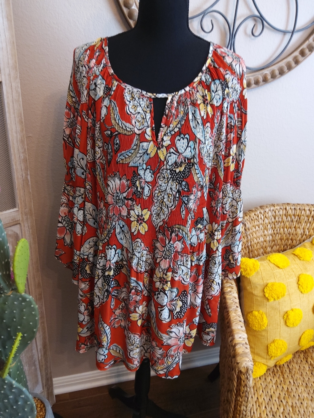 Avenue Floral Scoop-Neck Blouse